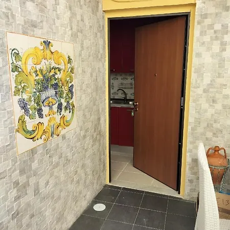 Dimora Di Don Kikkone Apartman